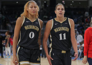 Elena Delle Donne Fucked In Pussy - Shakira Austin Is Right Where Elena Delle Donne Needs Her To Be | Defector