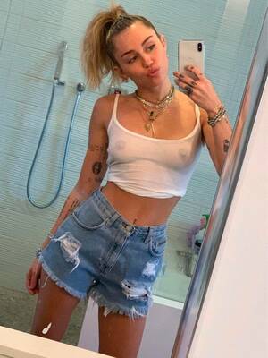 Miley Cyrus Tits Porn - Free the Nipple: 24 Times Celebrities Freed The Nipple