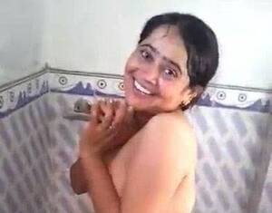 desi nurse naked - Indian nurse Kavita nude scandal