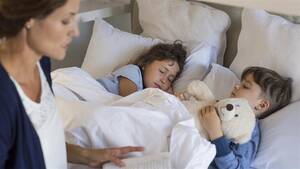 mom sleeping sex - Bedroom Battle: Shifting Children to School Year Sleep Patterns