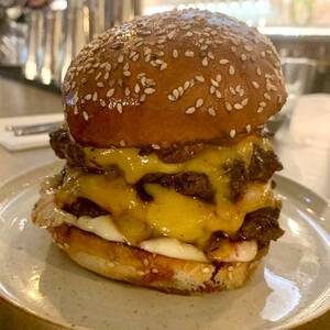 Flipping Burgers - Burger & Beyond â€“ Bacon Butter Burger | by TheRorReport | Medium