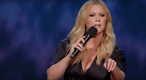 Amy Schumer Porn Gif - Amy Schumer, Playhouse Edinburgh, review: 'does plucky but downtrodden  humanity like few comedians of such fame could hope to match' | The  Independent