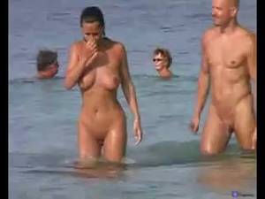 natural beach couple sex clips - Nudist Couple Oral Sex on the Beach