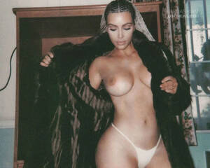 Big Bikini Tit Kim Kardashian Porn - Kim Kardashian Nude Pics & Uncensored Videos â€” ( 110+ NEW ) â€“ Celebs  Unmasked