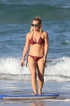candid upskirt hilary duff sexy - Hilary Duff Bikini Photos: Her Sexiest Swimsuit Pictures
