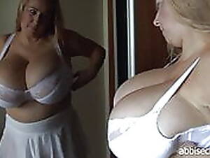 Big Tits In Bras - Big Tits in Bras Porn Tube Videos at YouJizz