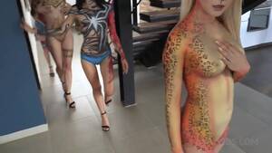 Lesbian Body Paint Girls - Lesbian: 4 Girls in Bodypaint - ThisVid.com