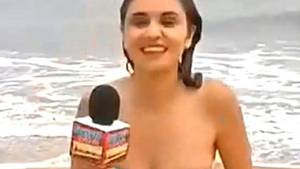 Brazilian Reporter Women Porn Stars - REPORTER LOSES HER SHIRT DURING LIVE BROADCAST