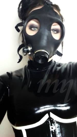 Girl Putting Gas Mask Porn - Ninja Mask, Latex Girls, Black Holes, Big Black, Gas Masks, Eyes, Play,  Human Eye