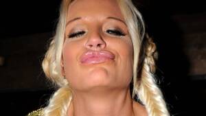 gina lisa lohfink - FÃ¼r 1.500 Euro: Als Party-SpaÃŸ! Gina-Lisa Lohfink lÃ¤sst sich jetzt mieten |  news.de