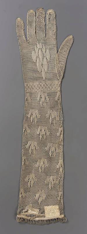 19th Century French Women - Women's gloves, machine-made knitted lace, late 18th or early 19th century,