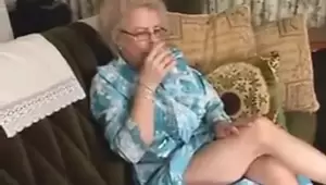 masturbation granny - Hot Granny Masturbating Porn Videos | xHamster