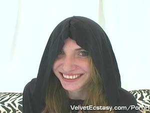 gothic girl facial cumshot gifs - Cute Goth Girl Gets Eaten and Fucked.