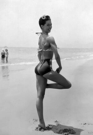 gallery dump nudist beach - A vintage photo of a lady in a bathing suit : r/pics