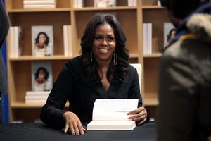 Michelle Obama Sexiest Nude - Becoming,â€ Reviewed: Michelle Obama's New Reign of Soft Power | The New  Yorker