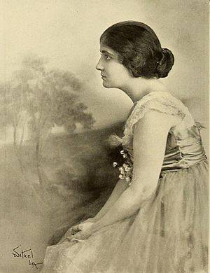 lily labeau lesbian - Clara Williams - Portrait of Clara Williams by Albert Witzel, 1917