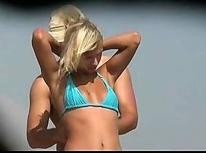 miss junior nudist voyeur - Nudist teen not shy about posing nude at the beach