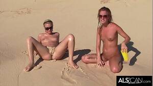 lesbian nude beach peeing - Six Horny Lesbians Go On It At A Outdoor Beach - Pisshamster.com