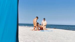 mmf beach sex - Sharing my Girl with a Stranger on the Public Beach. Threesome WetKelly. -  Pornhub.com