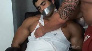 Buff Hot Bisexual Porn - Buff Muscle Chap Tie up ver en linea