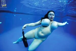 Big Tits Underwater - Big Tits Underwater - 60 porn photos