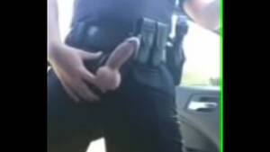 Boner Police Porn - Cop jerking in public - XVIDEOS.COM