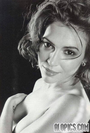 Alyssa Milano Porn Art - Alyssa Milano Nude Pictures. Rating = 7.13/10