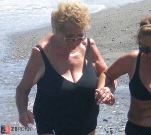 granny in the beach - Granny plumper beach