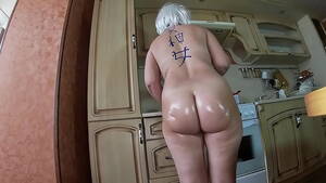 Mom Is Naked Milf Blowjob - Naked knelt down and gave a blowjob to her stepson. Anal - XVIDEOS.COM