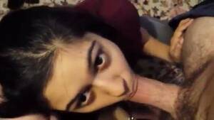 desi girl sucking cock - Cock sucking by 19 years old desi girl - Indian xxx videos