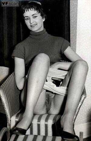 Classic Vintage British Upskirt Porn - Vintage British 60s hairy minge and sexy nylon stockings!