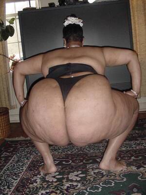 fat booty black grannies - 