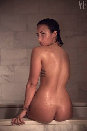Blonde Lesbian Demi Lovato - Demi Lovato Nude in Vanity Fair