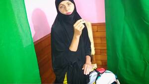 Afghanistan Burka Porn - Shameless Afghan Muslim wife Smoking - Free Porn Videos - YouPorn