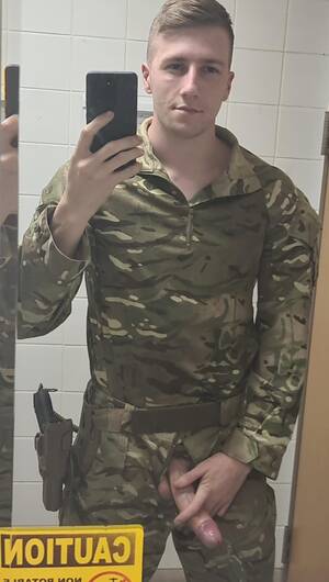 Army Cock Porn - Army guy with his cock out - Penis Pictures