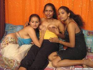 indian sex lounge pussy gallery - India fuck. 3 girls in Pussy show. - XXX Dessert - Picture 1