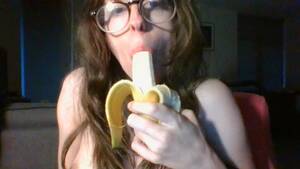 girl sucking banana - Girl with Cute Glasses Sucks Banana - Pornhub.com