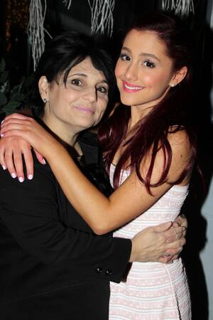 Ariana Grande Porn Mom - Ariana Grande and Her Mom's Cutest Moments | POPSUGAR Celebrity