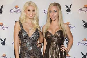 Kendra Wilkinson Pornvideo - Kendra Wilkinson Speaks Out After Holly Madison Discussed Sex in Playboy  Mansion