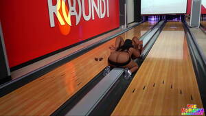 Lesbian Bowling - Eating Vicky Hyuga Yummy Pussy In A Bowling Alley While Everyone Watches -  XVIDEOS.COM