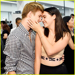 Bailee Madison Porn - Bailee Madison & Alex Lange Are Way Too Cute at Justin Bieber's T-Shirt  Launch | Alex Lange, Bailee Madison | Just Jared Jr.