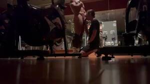 athletic cock suck - Sucking athletic dick in a gym - ThisVid.com
