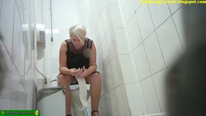 japanese beach spy - Japanese beach toilet spy - Metadoll HQ Porn Leaks