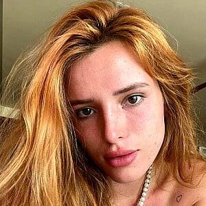 Close Up Bella Thorne Porn - Bella Thorne - Free pics, galleries & more at Babepedia