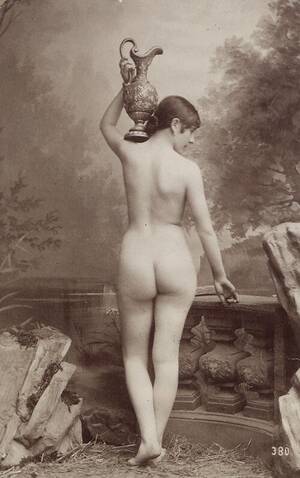 1890s Nudes Porn - Vintage nude, 1890s â€“ un regard oblique