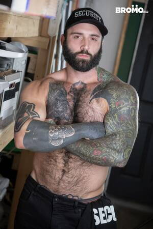 Hairy Gay Porn Star Tattoo - Beefy Security Guard Markus Kage Fucked Raw By Bo Sinn