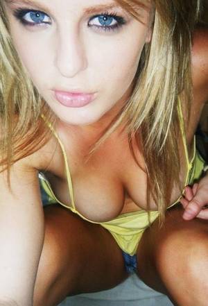 Crotch Selfie Porn - Cleavage and Crotch Selfshot