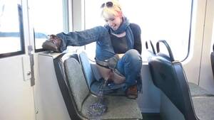 Bus Girl Porn - Girl pissing in bus - ThisVid.com