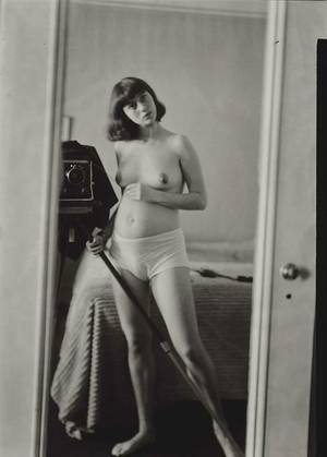 diane arbus nudist lifestyle - Diane Arbus Self Portrait Whilst Pregnant 1945
