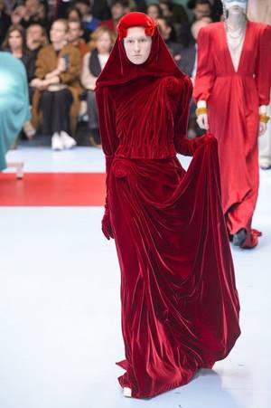 fudck lesbian sex party - Gucci At Milan Fashion Week Fall 2018 - The Most Beautiful Runway Dresses  From Milan Fashion